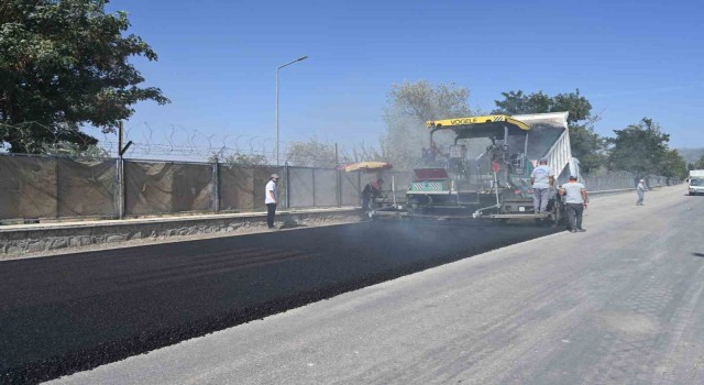 Isparta Belediyesi tarafından Davraz Kayak Merkezi bağlantı yolu asfaltlanıyor