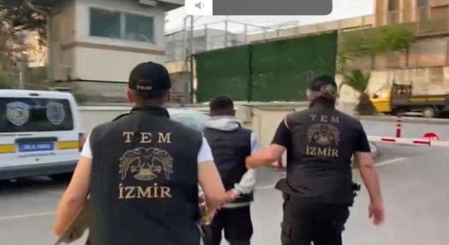 İzmirde FETÖnün mahrem imamlarına operasyon: 9 gözaltı