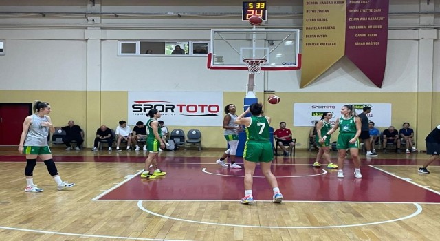 İzmit Belediyespor hazırlık maçında Galatasarayı yendi