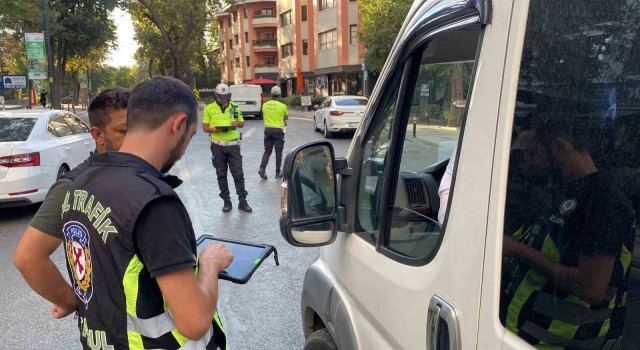 Kadıköyde okul servislerine yönelik denetim