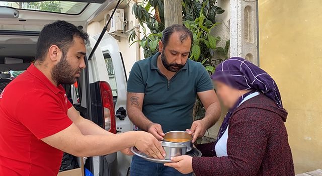 Kadirli Belediyesinden ihtiyaç sahiplerine sıcak yemek desteği