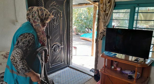Kadirli'de Yaşlılara Evde Bakım Hizmeti Devam Ediyor