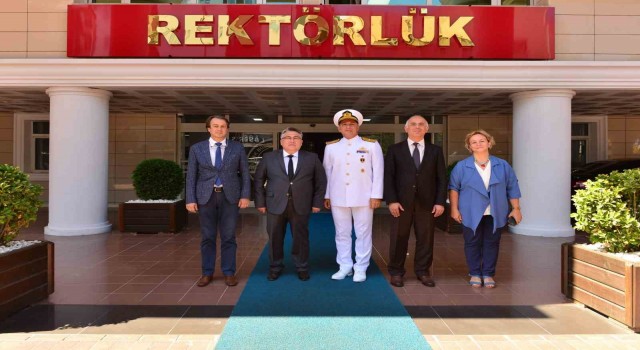 Kdz. Bölge Komutanı Uğurdan Rektör Özölçere ziyaret