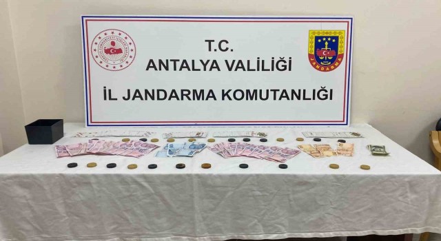 Kemerde kumar oynayan 6 şüpheliye jandarmadan suçüstü