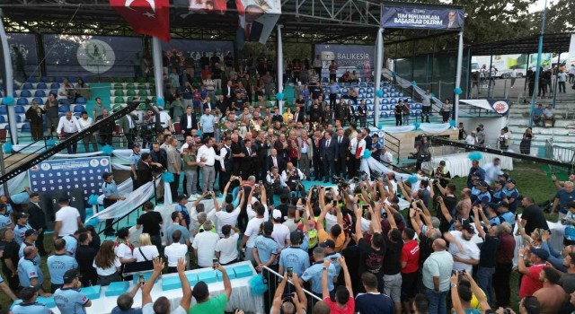 Kurtdereli Yağlı Güreşlerinde başpehlivan Ali Gürbüz oldu