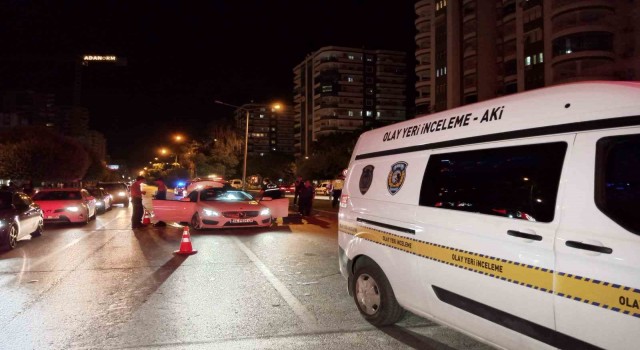 Lüks otomobil çalıp polise ateş ettiler, kaçarken kıskıvrak yakalandılar