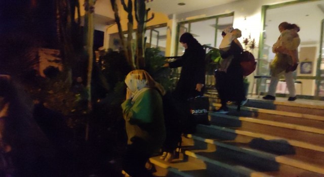 Marmariste bir apart otelde 32 düzensiz göçmen yakalandı
