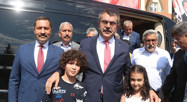 Milli Eğitim Bakanı Tekin: 'Her türlü bağımlılıkla mücadele edeceğiz'
