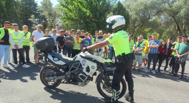 Muğlada Kaskınla Yol Ver Hayata sloganı ile eğitim verildi