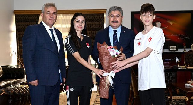 Osmaniye Valisi, Kick Boks Şampiyonları Aybüke ve Turan Kılınç'ı Kabul Etti