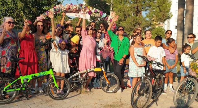Osmaniye'de Süslü Kadınlar Bisiklet Turu Düzenlendi
