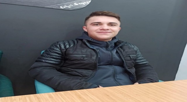 Otomobille çarpışan motosiklet sürücüsü hayatını kaybetti