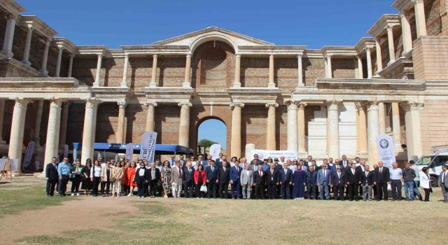 Paranın ilk basıldığı Sartta para politikaları konuşuldu