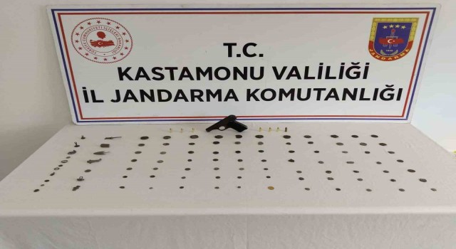 Piyasaya tarihi eser sürmek isteyen şahıslara operasyon: 2 gözaltı