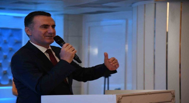 Pursaklar Belediye Başkanı Çetinden Kaymakam Yıldıza veda yemeği