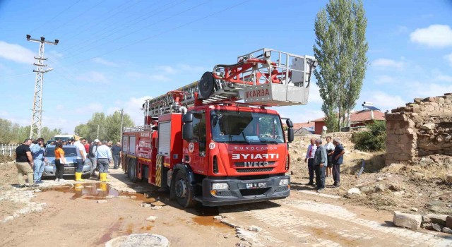 Sel bölgesinde çalışmalar aralıksız sürüyor
