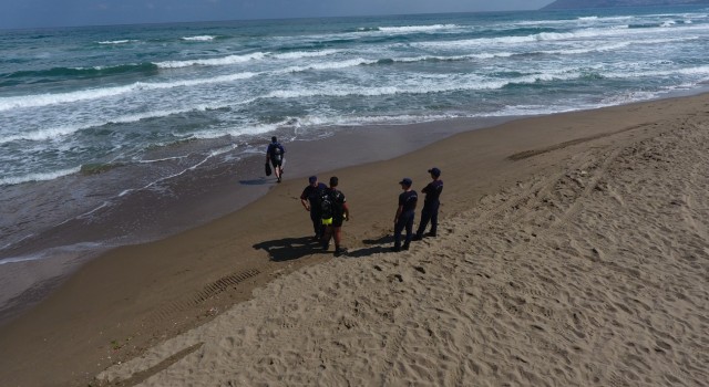 Sinopta denizde kaybolan 16 yaşındaki genci arama çalışmaları devam ediyor