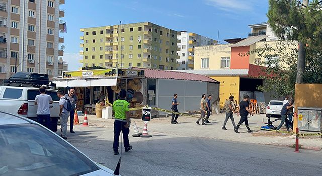 Şüpheli paket, bomba paniğine neden oldu.