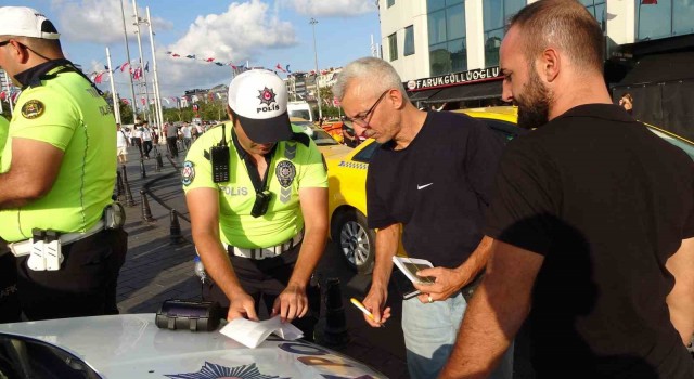 Taksimde ticari taksiler denetlendi