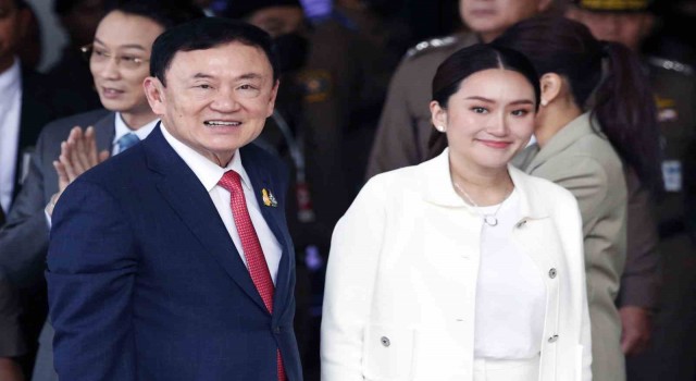 Taylandın eski Başbakanı Thaksinin hapis cezası 1 yıla indirildi