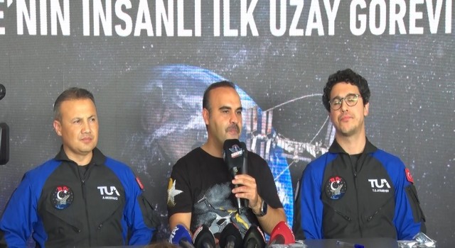 Türk uzay yolcuları TEKNOFESTte merak edilenleri cevapladı