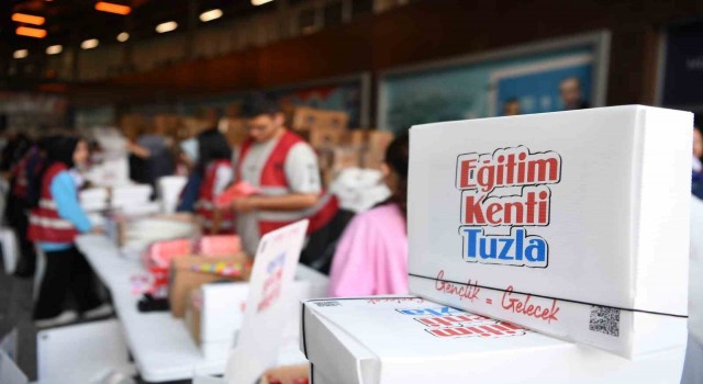 Tuzla Belediyesinden 50 bin öğrenciye kırtasiye desteği