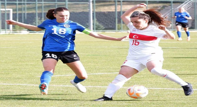 U19 Kadın Milli Futbol Takımı, Estonyayı 3-2 yendi