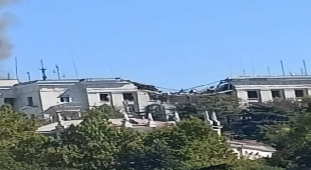 Ukrayna'dan Rusya'nın Kırımdaki Karadeniz Filosu karargahına füzeli saldırı