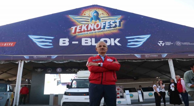 Ulaştırma ve Altyapı Bakanı Uraloğlu TEKNOFESTte