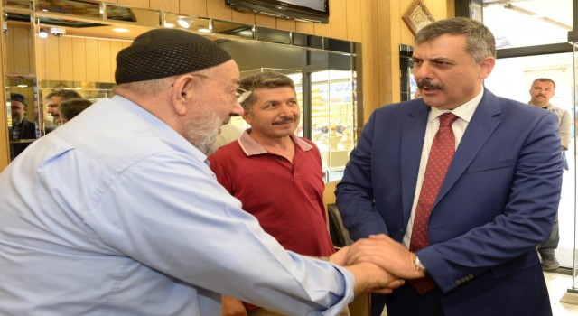 Vali Çiftçiden esnaf ziyareti