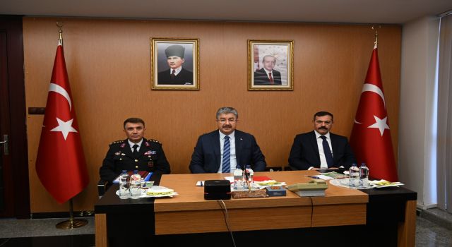 Vali Yılmaz video konferans ile güvenlik toplantısına katıldı