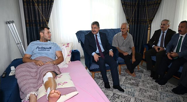 Vali Yılmaz’dan Gazi Askere Ziyaret