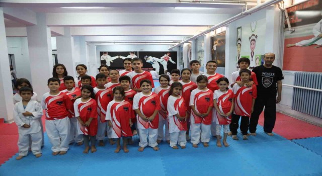 Vanda bin 310 çocuğun katıldığı yaz spor okulları tamamlandı
