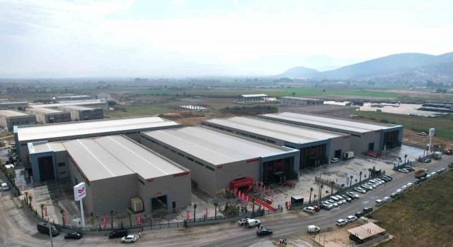 Yanmar, Türkiyedeki yeni traktör fabrikasını İzmir Torbalıda açtı