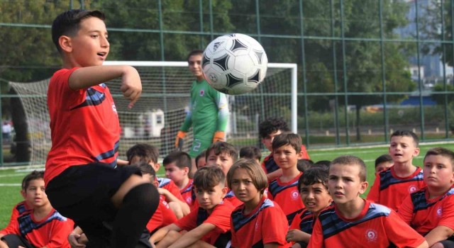 Yaz spor okullarından bini aşkın öğrenci yararlandı