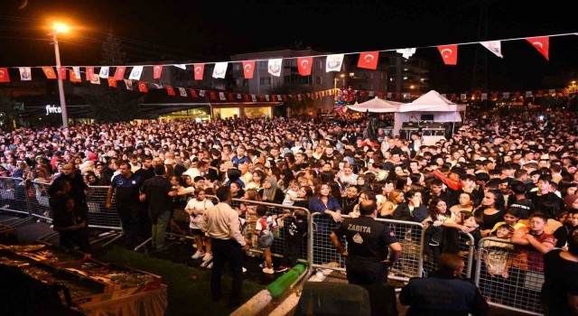 Yenişehir Biber Festivaliinde Hakan Altun ve Merve Özbey rüzgarı