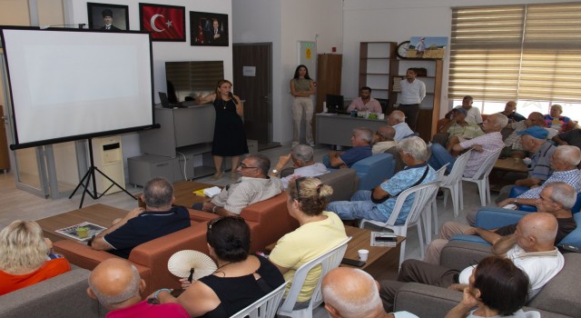 Yenişehir emekli evi üyelerine,  Dünya Alzheimer Gününde farkındalık etkinliği düzenlendi