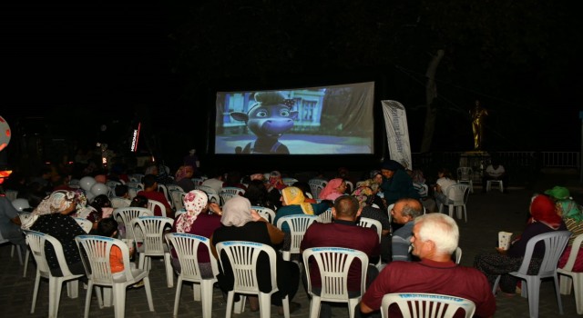 Yenişehirde açık hava sinema günleri başladı