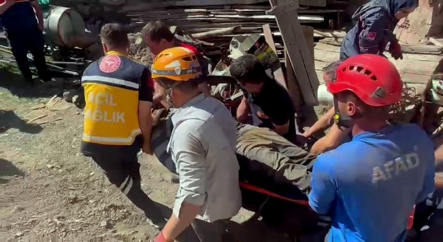 Yozgatta göçük altında kalan kişi kurtarıldı