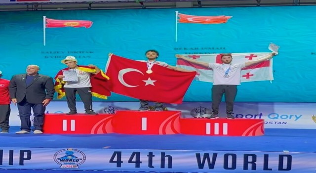 ZBEÜ öğrencisi 25. Parabilek Dünya Şampiyonasında gurur yaşattı