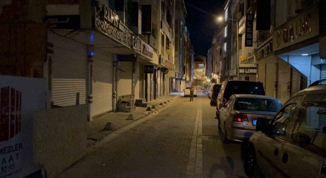 Zeytinburnunda mağazaya silahlı saldırı: 1 ölü, 1 yaralı