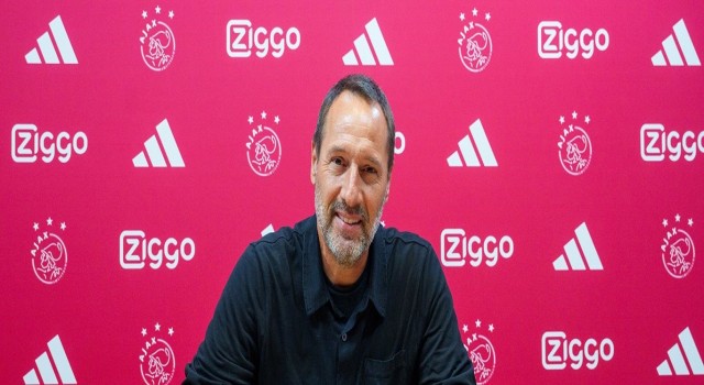 Ajaxın yeni teknik direktörü John van t Schip oldu