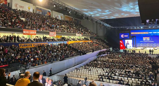 AK Parti 4. Olağanüstü Büyük Kongresi başladı