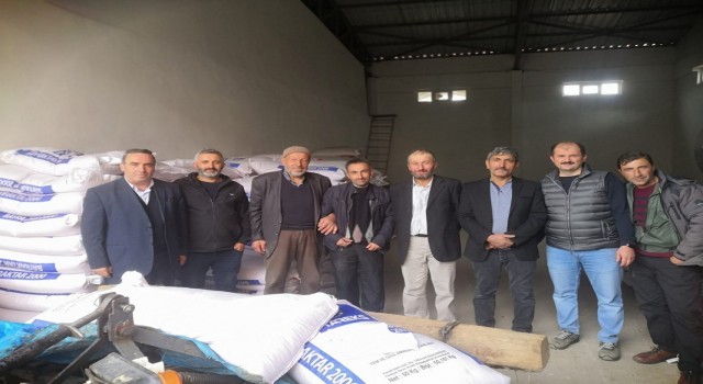 Alucrada üreten çiftçiye tohum desteği verildi