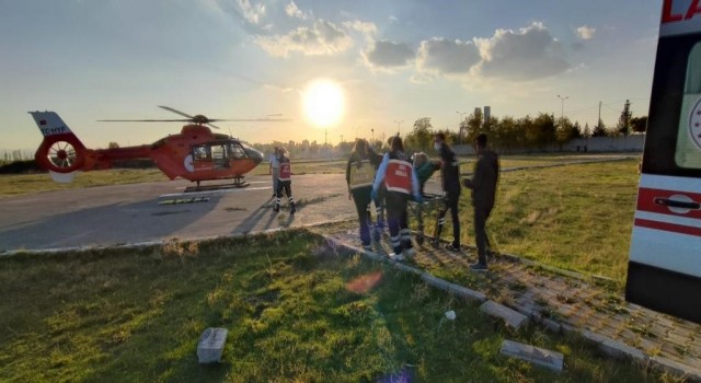 Ambulans helikopterle Vana ulaştırılan hasta ameliyat edildi