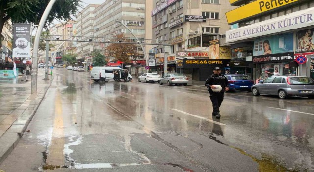 Ankarada unutulan şüpheli çanta kontrollü şekilde patlatıldı