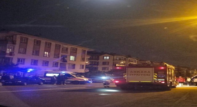 Ankarada yokuş aşağı ilerlerken duramayan araç otoparka girdi: 1 yaralı