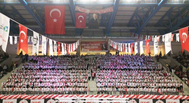 Atatürkün sevdiği şarkılar bin kadın tarafından söylendi