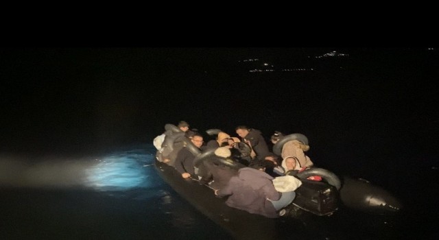 Ayvacık açıklarında 17 kaçak göçmen yakalandı