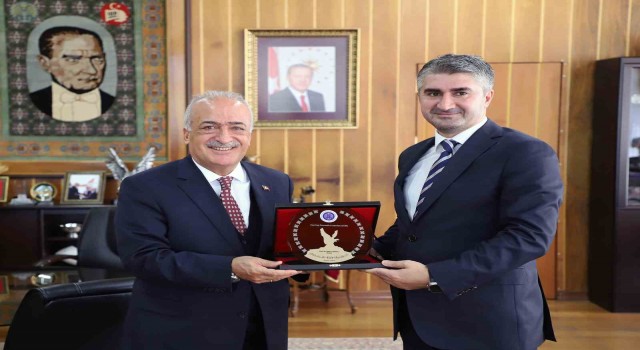 Bakan Yardımcısı Tarıkdaroğlu, Rektör Çomaklıya ziyaret